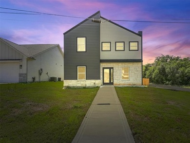 Lake Granbury Home For Sale in Granbury Texas