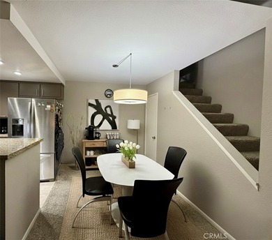 7 Silktassel - photo 4