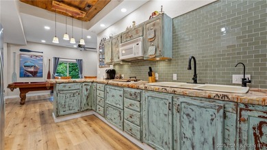 Priced to sell! INCOME PRODUCING Property!! Big room in this - photo 2