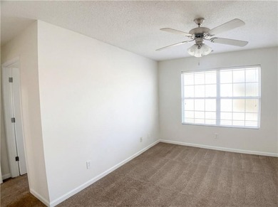 Beautiful and spacious corner unit townhome featuring an open - photo 7