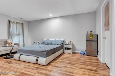 AMAZING VALUE!!! BEAUTIFUL COLONIAL SITUATED ON A LARGE CORNER - photo 11