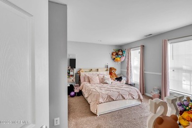 AMAZING VALUE!!! BEAUTIFUL COLONIAL SITUATED ON A LARGE CORNER - photo 14