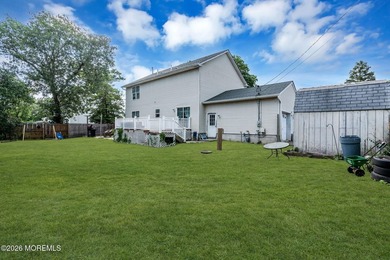 AMAZING VALUE!!! BEAUTIFUL COLONIAL SITUATED ON A LARGE CORNER - photo 21