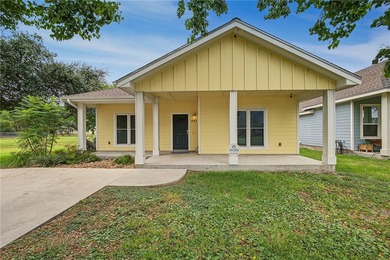 Distinctive features and thoughtful design set this Rockport - photo 2