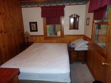 Delightful, charming and inviting 2-bedroom knotty pine seasonal - photo 12