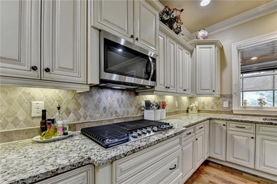 Welcome to this stunning town home, with an abundance of