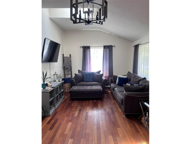 Back on the Market after being newly updated: See this beautiful - photo 5