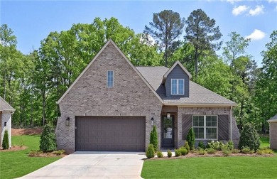 Better than new! Perfectly situated on a quiet cul-de-sac lot & - photo 1