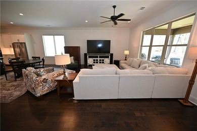 Better than new! Perfectly situated on a quiet cul-de-sac lot & - photo 7