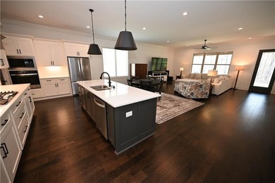 Better than new! Perfectly situated on a quiet cul-de-sac lot & - photo 10