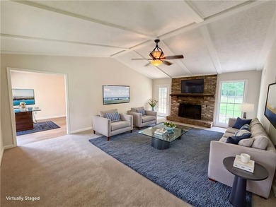 Welcome home to this charming home Featuring an inviting - photo 2