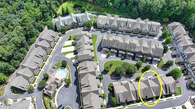 Welcome to this stunning town home, with an abundance of