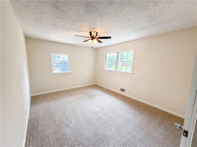 Welcome home to this charming home Featuring an inviting - photo 10