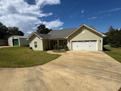 Lake Home For Sale in Many, Louisiana