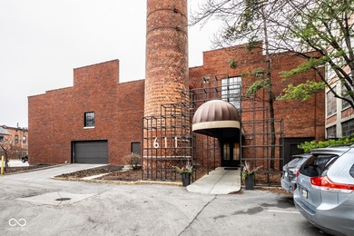 Experience urban living at its finest in this stylish 2-bedroom