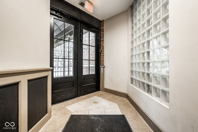 Experience urban living at its finest in this stylish 2-bedroom