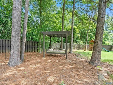 Stunning Sycamore Cove home inside Guntersville city limits - photo 27
