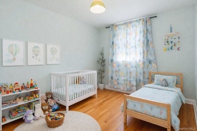 Bright and well-maintained first-floor unit in the desirable - photo 6