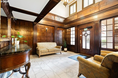 Perfectly formed one bedroom condo in the charming historic