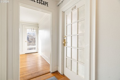 Perfectly formed one bedroom condo in the charming historic