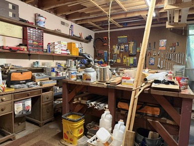 Looking for space, privacy, and a spot to call your own? This 2 - photo 21