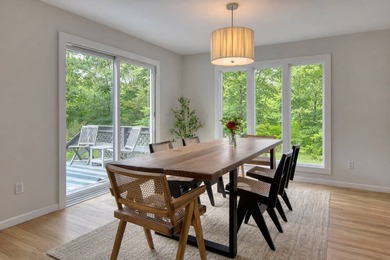 Tucked away in the Northwest of East Hampton, 51 Alewive Brook - photo 3