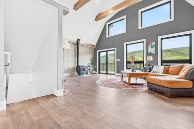 The Big Laramie Hideaway offers a rare combination of direct - photo 11