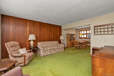 Unlock the potential of this solid 4-bedroom, 2-bathroom Cape! - photo 2