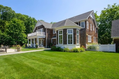 Set across 4.3 acres, this bright, beautifully finished Sag - photo 2