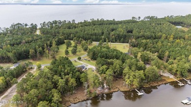 *** HUGE PRICE REDUCTION***A rare find: a waterfront home that's - photo 5
