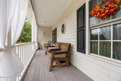 *** HUGE PRICE REDUCTION***A rare find: a waterfront home that's - photo 10