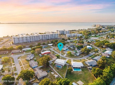 Location, location, location! This beautifully maintained - photo 3