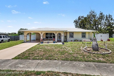 Location, location, location! This beautifully maintained - photo 5