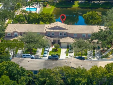 Lake Townhome/Townhouse For Sale in Tamarac, Florida