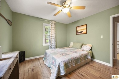 Lake House Retreat - Fully Furnished & Move-In Ready! Enjoy the - photo 12