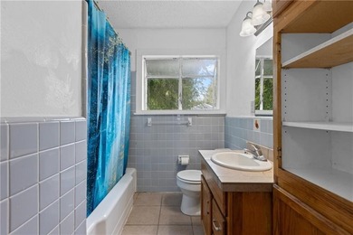 Cute coastal cottage ready for new owners!! Home has original - photo 7