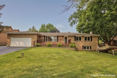 Lake Home Sale Pending in Ingleside, Illinois