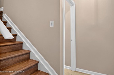 Check out this BEAUTIFULLY MAINTAINED condo that is centrally - photo 4