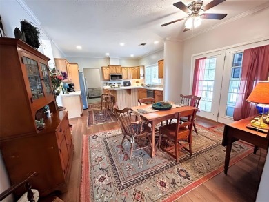 This beautifully maintained manufactured home boasts 10 ft