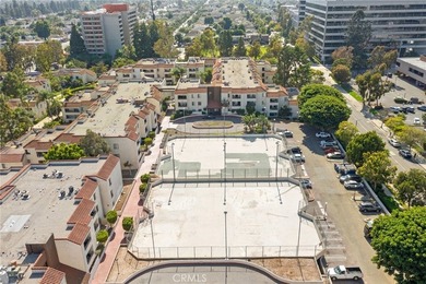 Welcome to 600 W 3rd Street, Unit B205, a fully remodeled - photo 24