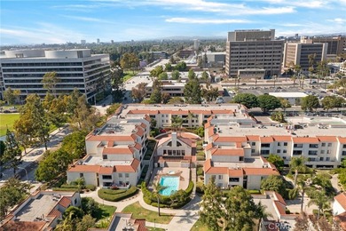 Welcome to 600 W 3rd Street, Unit B205, a fully remodeled - photo 27