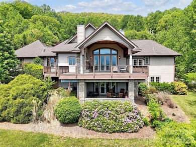 Experience refined mountain living in this gorgeous custom-built - photo 2