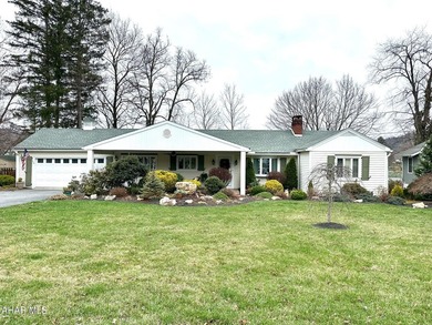 (private lake, pond, coastal) Home For Sale in Bedford Pennsylvania