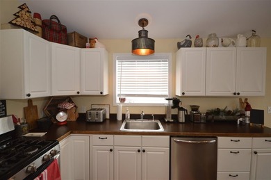 Welcome to 133 Cherry Street, probably one of the most iconic - photo 5