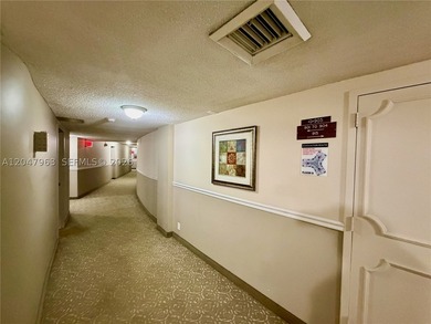 Welcome home to this spacious, and amazing 1/1.5 with water - photo 11