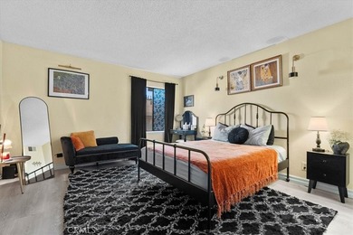 Beautiful move-in ready 2-bedroom, 2-bathroom first-floor condo - photo 11