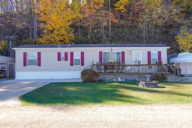 Mississippi River - Allamakee County Home For Sale in Lansing Iowa