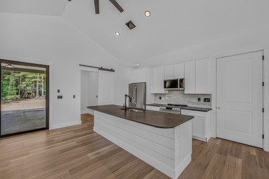 Exciting new construction in one of Plymouth's finer - photo 11