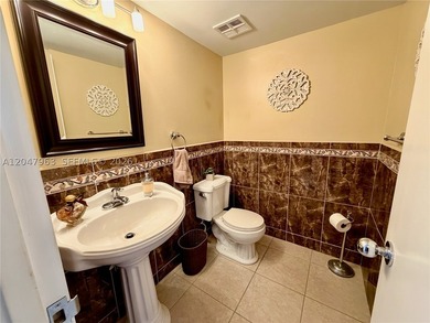 Welcome home to this spacious, and amazing 1/1.5 with water - photo 15