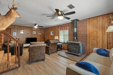 Location location location!!! Charming 4BR/2BA country home - photo 15